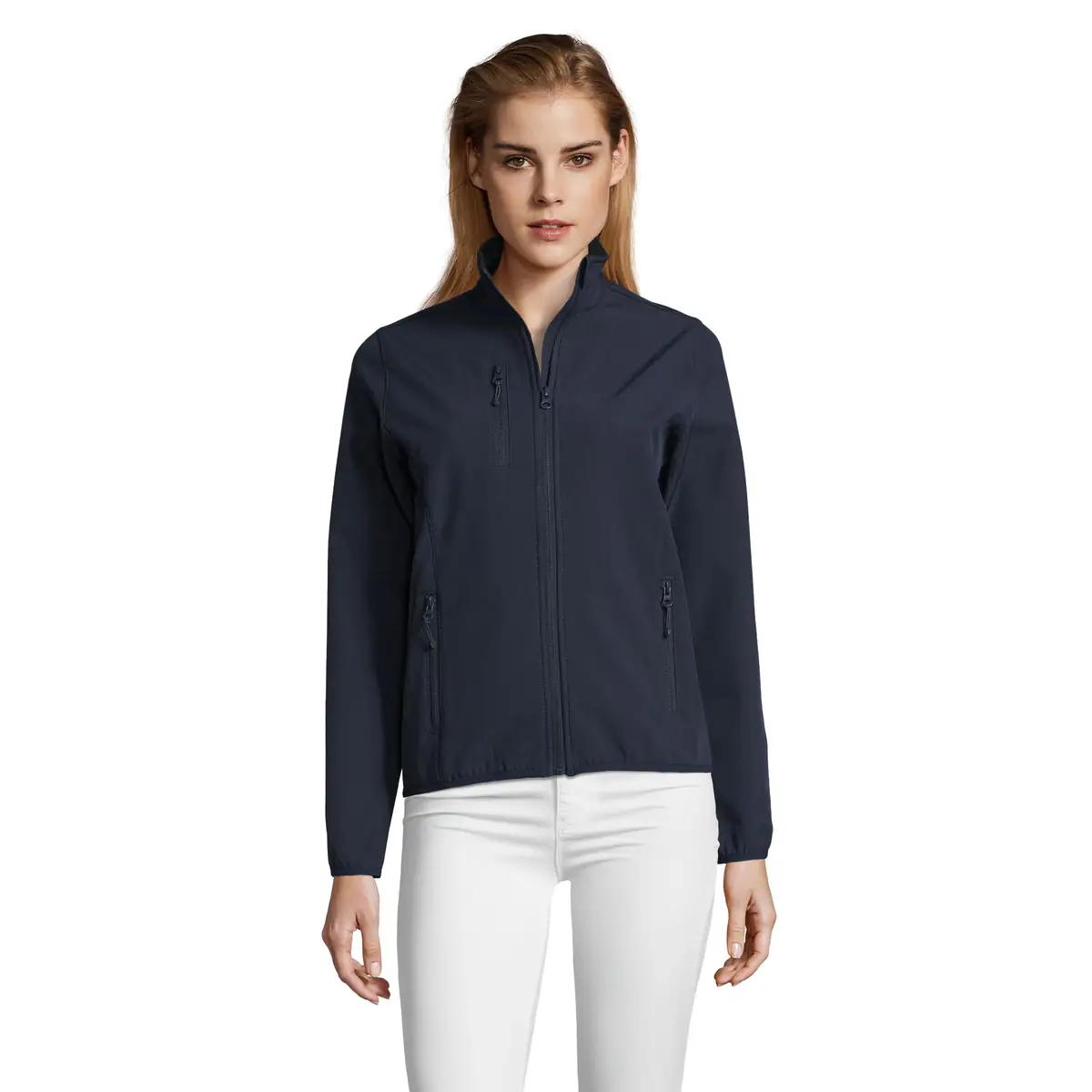Chaqueta softshell mujer SOL’S RADIAN WOMEN 03107 4 Chaqueta softshell mujer SOL’S RADIAN WOMEN 03107 en Azul profundo, frontal con modelo.
