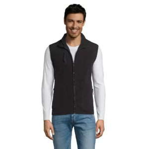Chaleco polar unisex SOL’S NORWAY 51000 en Negro, vista frontal con modelo.