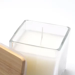 Vela aromática Stamina Rocix 1171, blanco, detalle de la cera y la mecha