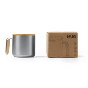 Taza con tapa de bambú Stamina Rimor 1264, plata, vista de la taza junto a su caja de diseño