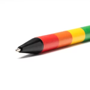 Bolígrafo Stamina Sivan 1328, multicolor, detalle de la punta y el cuerpo multicolor
