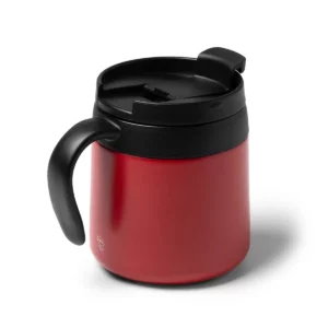 Taza térmica Stamina Vake 1358, rojo, vista de la taza en perspectiva con la tapa colocada