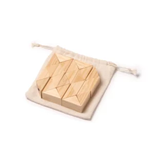 Rompecabezas de madera Stamina Nokit 1373, crudo, vista de las piezas plegadas sobre la bolsa