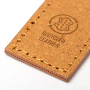 Llavero de piel reciclada Stamina Luxor 1385, diseño redondo, detalle del llavero