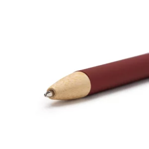 Bolígrafo metálico Stamina Verso 1505, rojo oscuro, detalle de la punta y el bambú