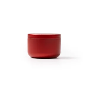 Vela aromática Stamina Gento 1529, rojo, vista frontal de la vela cerrada