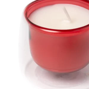 Vela aromática Stamina Flora 1530, rojo, detalle de la cera y la mecha
