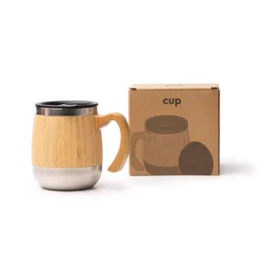 Taza con bambú Stamina Marly 1585, crudo, vista de la taza junto a su caja kraft
