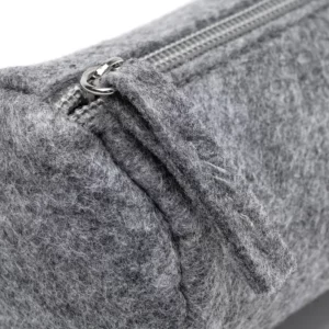 Estuche de fieltro Stamina Rayk 1740, gris, detalle de la cremallera y el tirador
