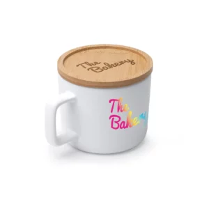 Taza con tapa de bambú Stamina Molok 1841, blanco, ejemplo de la taza y de la tapa con diseños impresos