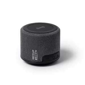 Altavoz con carga inalámbrica Stamina Tenor 3192, gris vigoré, vista de tres cuartos con superficie de carga