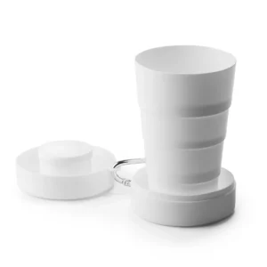 Vaso plegable Stamina Gosto 4064, blanco, vista del vaso desplegado junto a su tapa