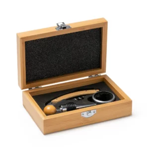 Set de vino en estuche de bambú Stamina Tintos 4129, crudo, vista del estuche abierto con los accesorios colocados