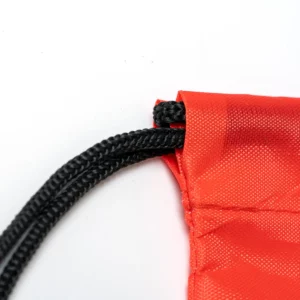 Mochila de cuerdas Stamina Bremen 7084, multicolor, detalle de la costura superior y de la cuerda