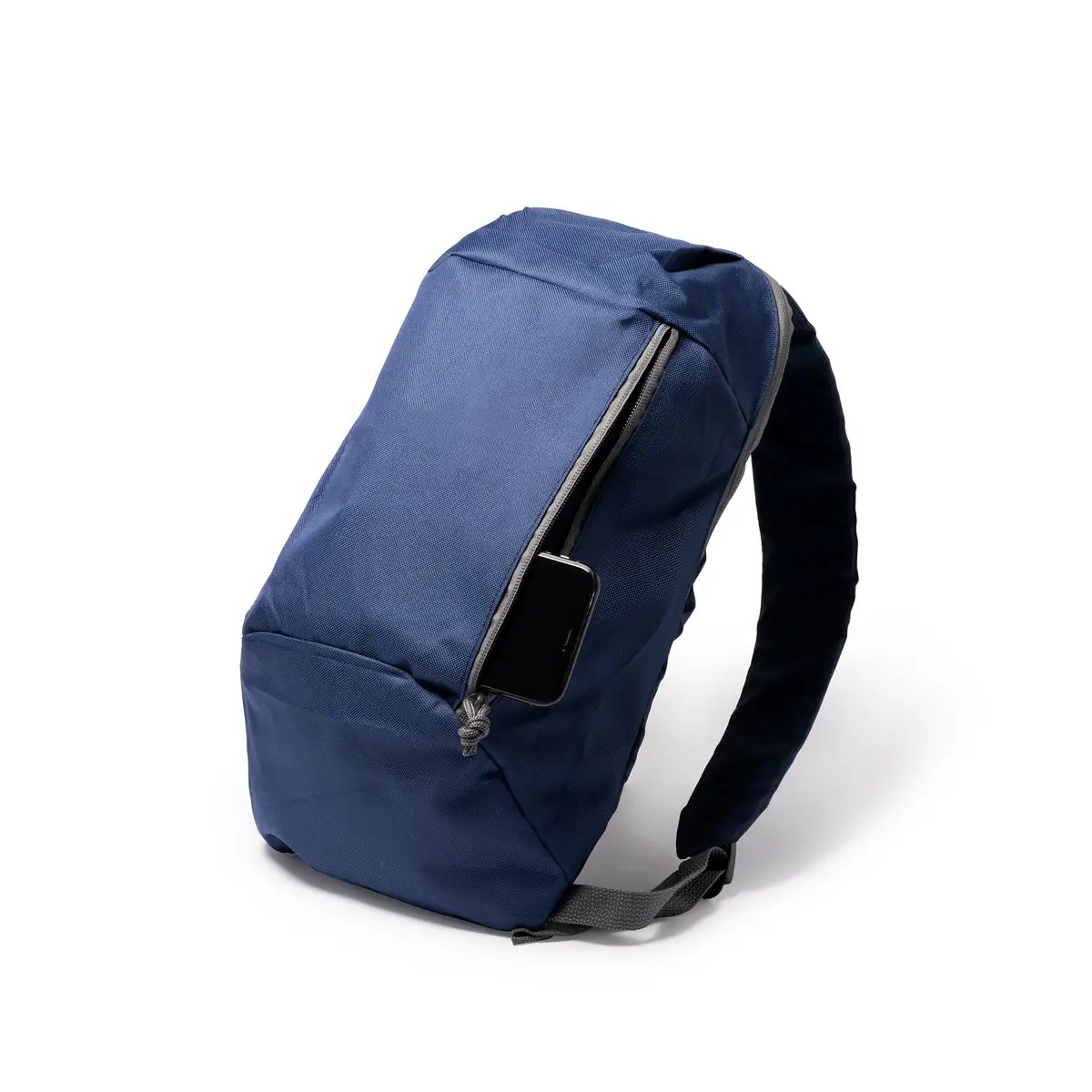 Mochila ligera Stamina Sison 7154 11 Mochila ligera Stamina Sison 7154, marino, vista lateral y posterior de la mochila