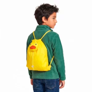 Mochila infantil plegable Stamina Elanio 7528, pollo, vista de un niño con la mochila puesta