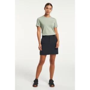 Falda pantalón mujer TENSON TXLITE SKORT 465017586, Negro, con modelo, vista frontal de cuerpo completo