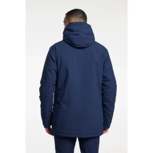 Chaqueta hombre TENSON TUULI JACKET 465018726, Marino oscuro, con modelo, vista posterior de tres cuartos