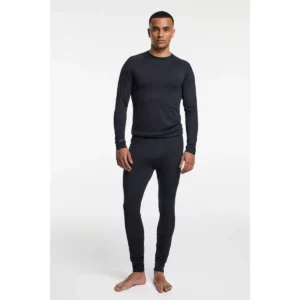 Conjunto hombre TENSON AXIS BASELAYER SET 465018751, Negro, vista frontal con modelo