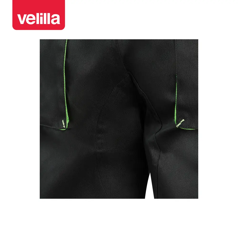 Bermudas bicolor multibolsillos Velilla 103007 39 Bermudas bicolor multibolsillos Velilla 103007 Negro/Verde lima, detalle de bolsillo delantero