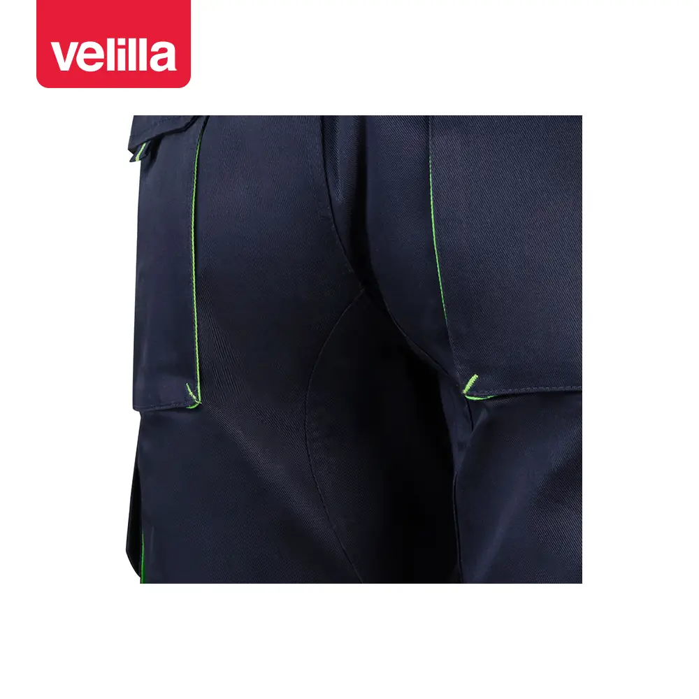 Bermudas bicolor multibolsillos Velilla 103007 16 Bermudas bicolor multibolsillos Velilla 103007 Azul marino/Verde lima, detalle de bolsillo delantero