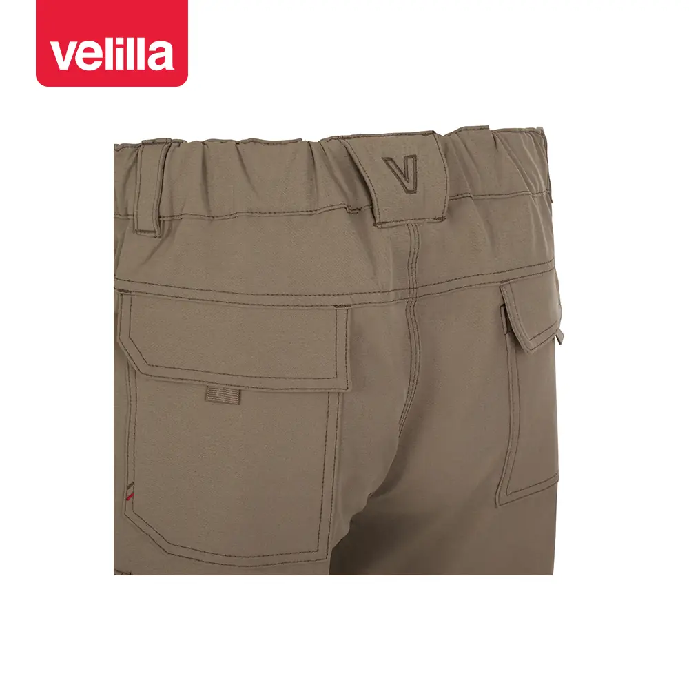 Pantalón multibolsillos Velilla ARROW 103030X 22 Pantalón multibolsillos Velilla ARROW 103030X Beige arena, detalle de cintura y bolsillo trasero