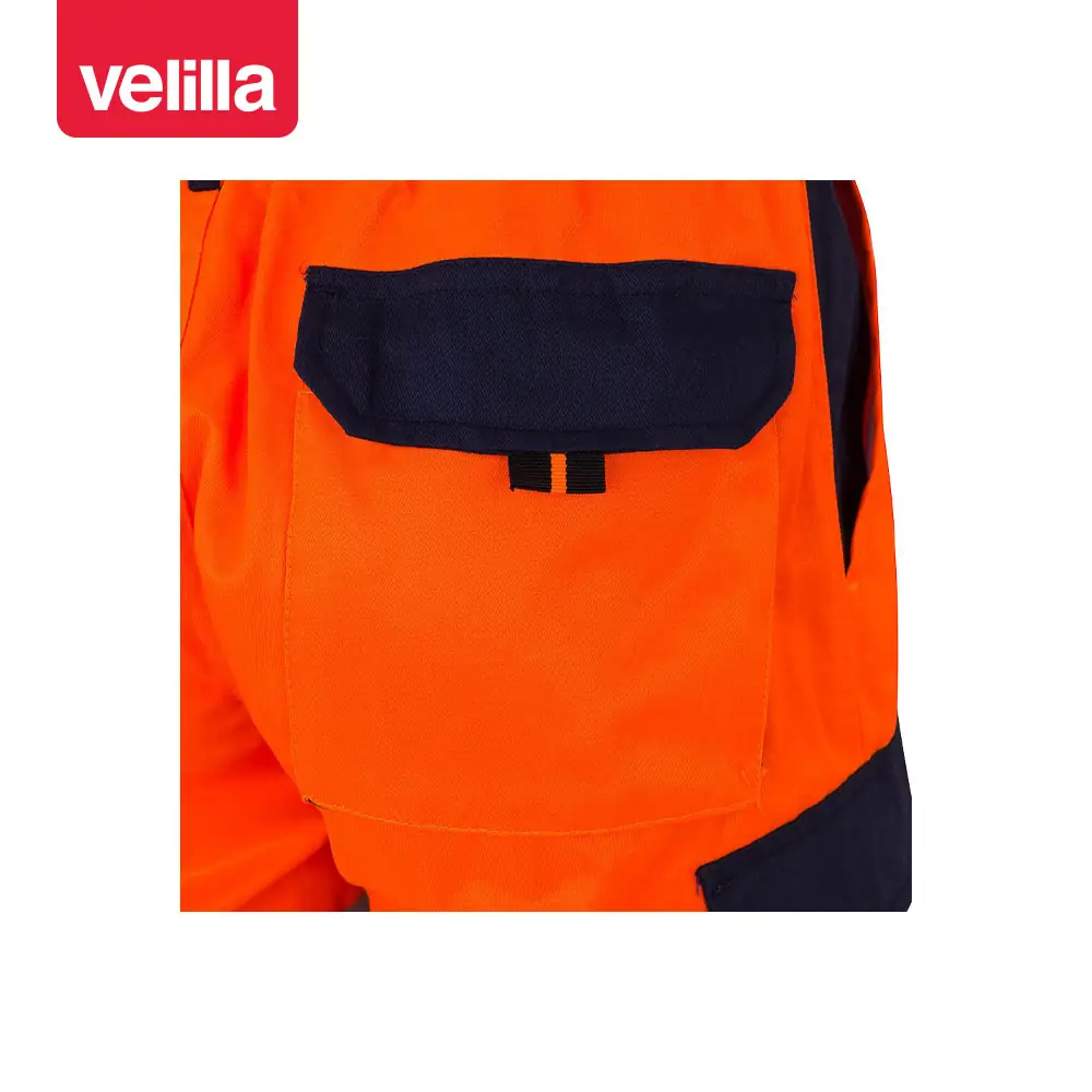 Bermuda bicolor multibolsillos Velilla 303004 12 Bermuda bicolor multibolsillos Velilla 303004 Azul marino/Naranja flúor, detalle de bolsillo trasero