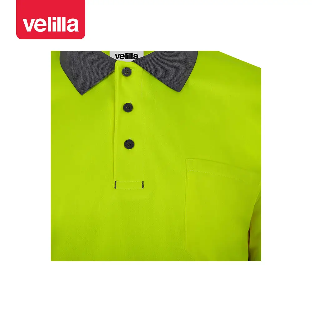 Polo reciclado manga corta Velilla 305533 4 Polo reciclado manga corta Velilla 305533 Gris/Amarillo flúor, detalle de cuello, botones y bolsillo de pecho