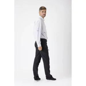 Camisa safari de manga larga WorkTeam B8500, Blanco, vista lateral trasera de cuerpo entero con modelo