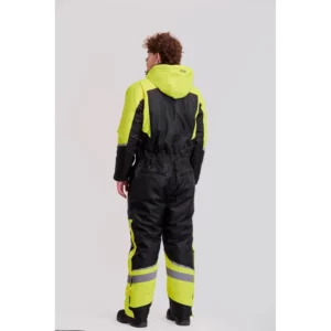 Buzo impermeable para frío WorkTeam C7020, Negro/Amarillo flúor, vista posterior con persona