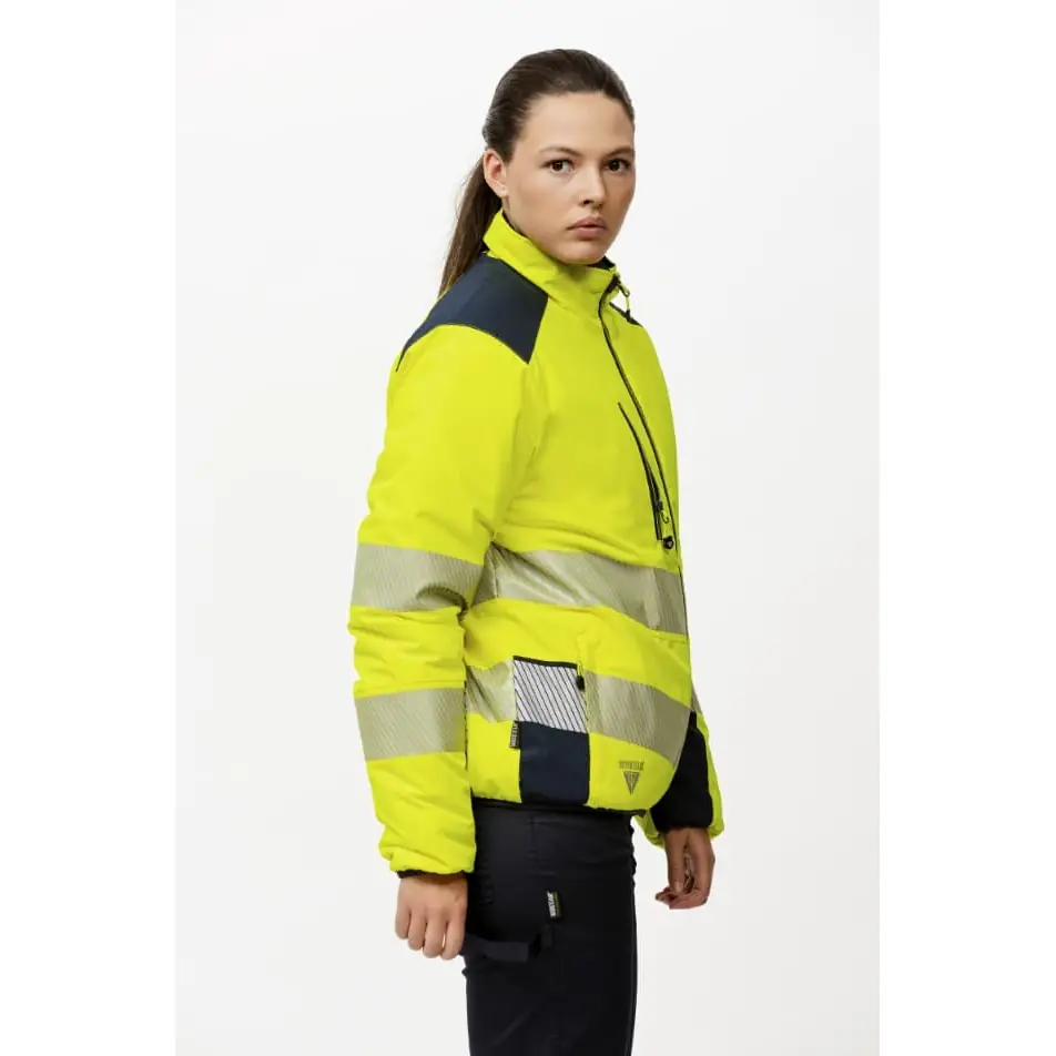 Cazadora reversible acolchada WorkTeam C8210 2 Cazadora reversible acolchada WorkTeam C8210, Amarillo a.v./Marino, vista trasera de cara de alta visibilidad con persona