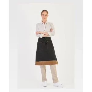 Delantal francés largo canvas WorkTeam M741, Negro/Marrón, vista con persona