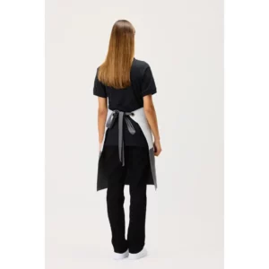 Delantal francés largo canvas WorkTeam M751, Gris claro/Gris, vista trasera con persona