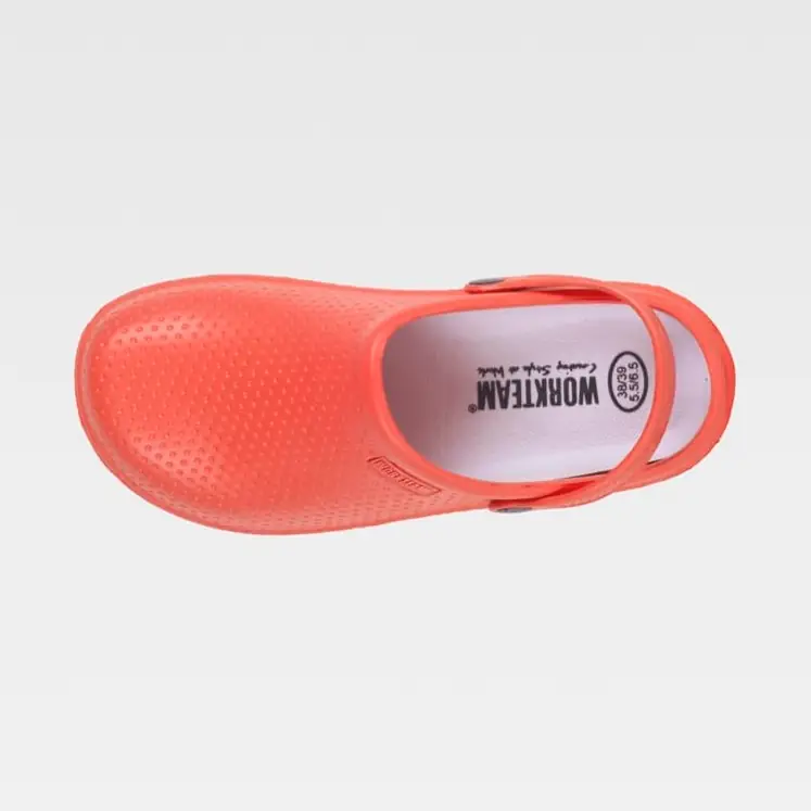 Zueco WorkTeam P2006 17 Zueco WorkTeam P2006, Coral, vista cenital de un zapato