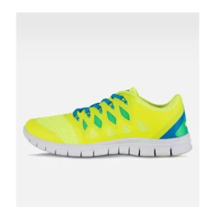 Zapatilla deportiva WorkTeam P4001, Amarillo flúor, vista lateral izquierda