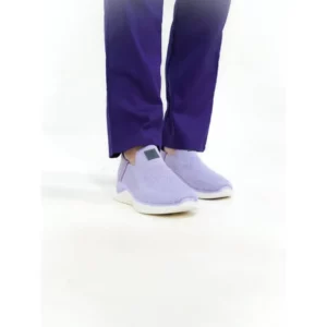 Zapatilla de punto WorkTeam P4020, Lila, vista con persona