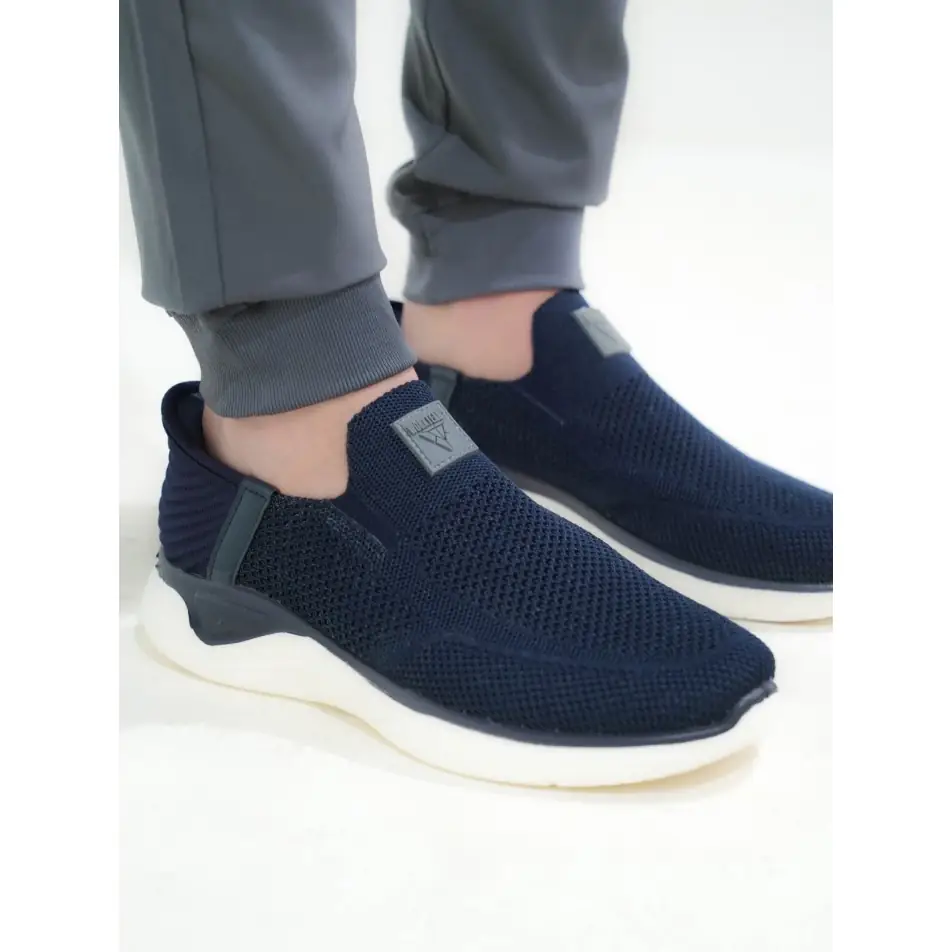 Zapatilla de punto WorkTeam P4020 14 Zapatilla de punto WorkTeam P4020, Marino, vista con persona