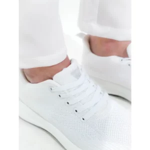 Zapatilla deportiva de punto WorkTeam P4021, Blanco, vista con persona