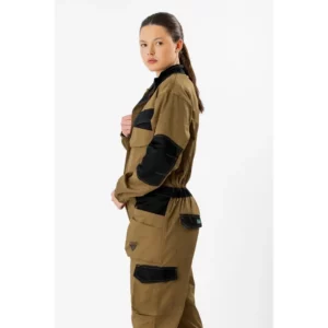 Buzo WorkTeam WF2620, Beige/Negro, persona; vista frontal oblicua
