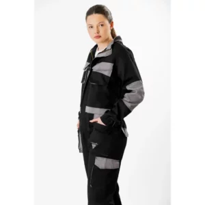 Buzo WorkTeam WF2620, Negro/Gris, persona; vista frontal oblicua