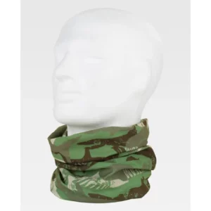 Fular tubular WorkTeam WFA107, Estampado, vista oblicua sobre maniquí; uso alrededor del cuello