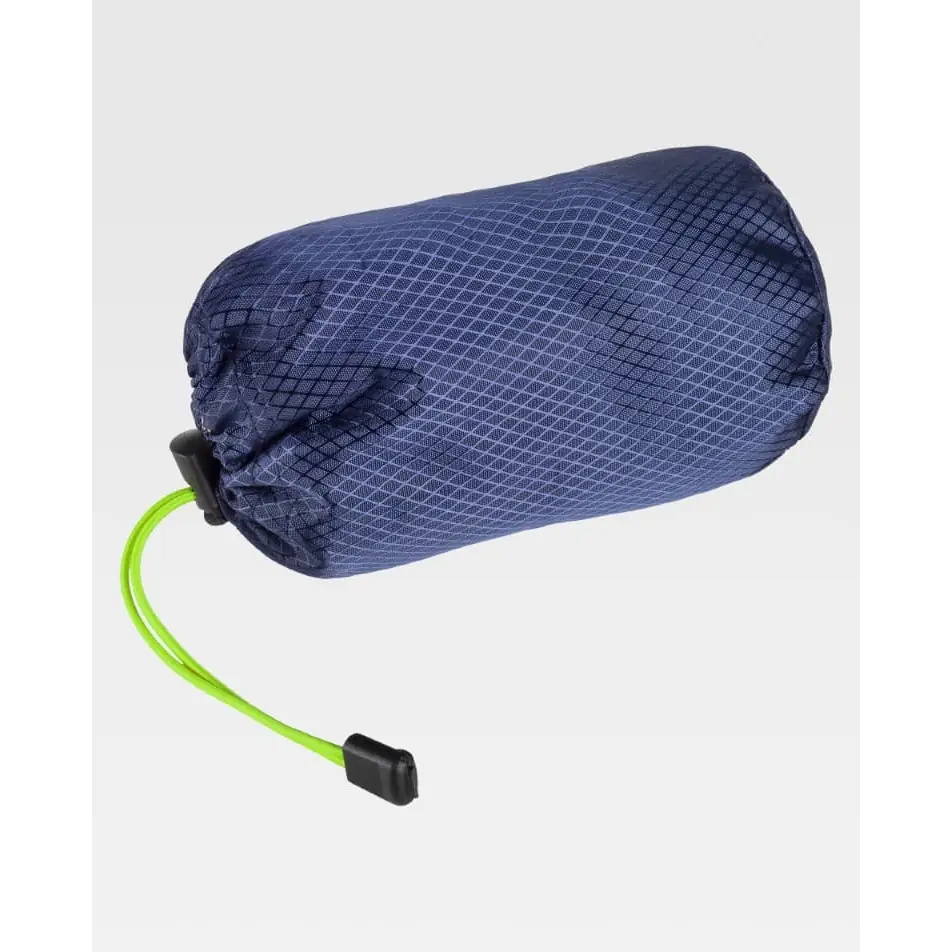 Mochila WorkTeam WFA415 2 Mochila WorkTeam WFA415, Marino/Verde flúor, vista enrollada en bolsa de transporte