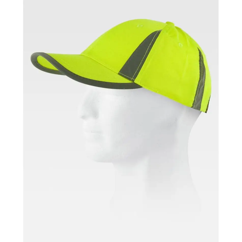 Gorra WorkTeam WFA902 1 Gorra WorkTeam WFA902, Amarillo flúor, vista oblicua sobre maniquí