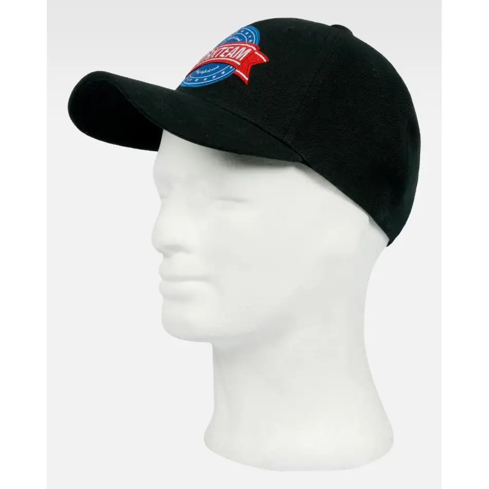 Gorra WorkTeam WFA905 2 Gorra WorkTeam WFA905, Negro, vista oblicua sobre maniquí