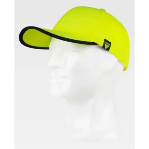 Gorra WorkTeam WFA907, Amarillo flúor/Negro, vista oblicua sobre maniquí