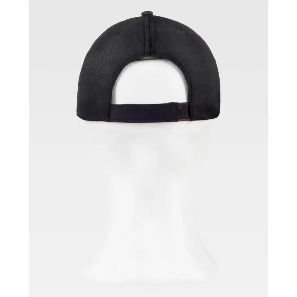 Gorra WorkTeam WFA907 9 Gorra WorkTeam WFA907, Negro/Naranja flúor, vista posterior sobre maniquí
