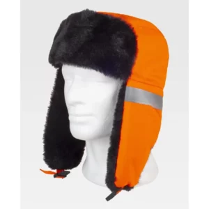 Gorro WorkTeam WFA935, Naranja fluor/Negro, vista oblicua sobre maniquí