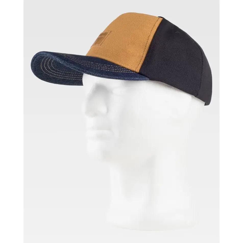 Gorra WorkTeam WFA940 2 Gorra WorkTeam WFA940, Negro/Beige/Vaquero, vista oblicua sobre maniquí