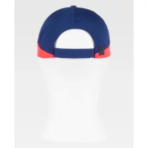 Gorra WorkTeam WFA941, Marino/Marino oscuro/Rojo flúor, vista posterior sobre maniquí