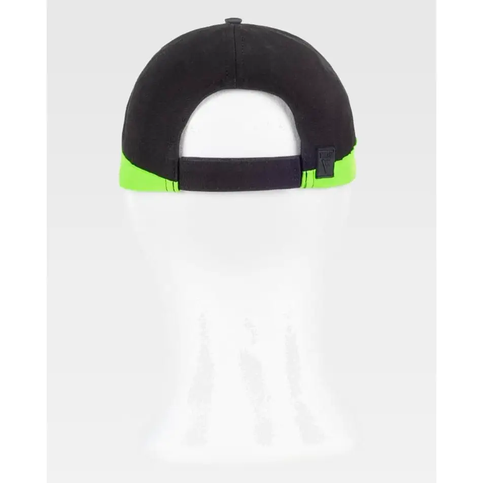 Gorra WorkTeam WFA941 7 Gorra WorkTeam WFA941, Negro/Gris oscuro/Verde lima, vista posterior sobre maniquí